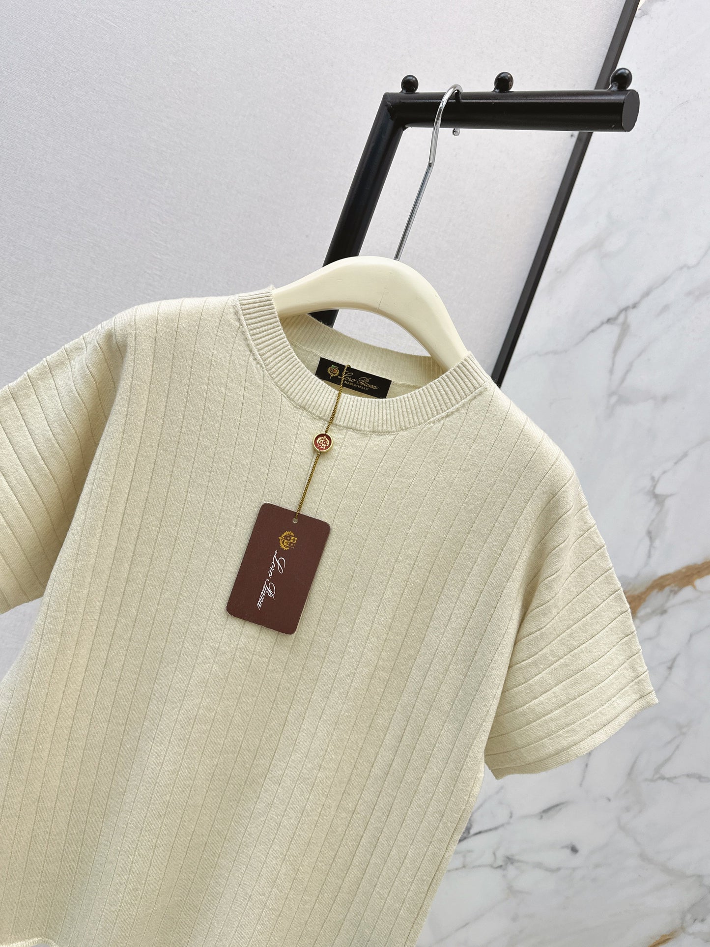 Loro NEW dropped-shoulder short-sleeved sweater