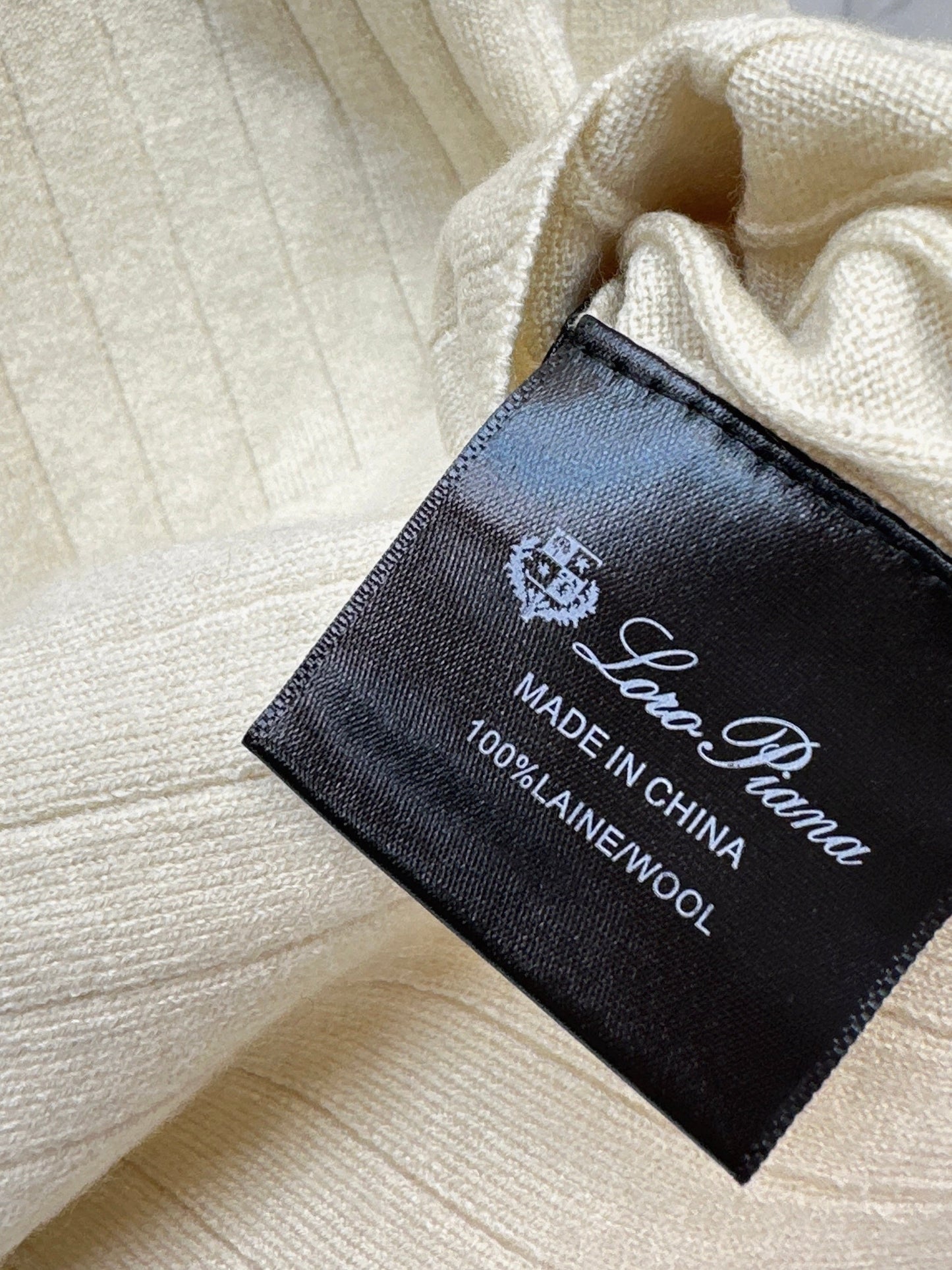 Loro NEW dropped-shoulder short-sleeved sweater