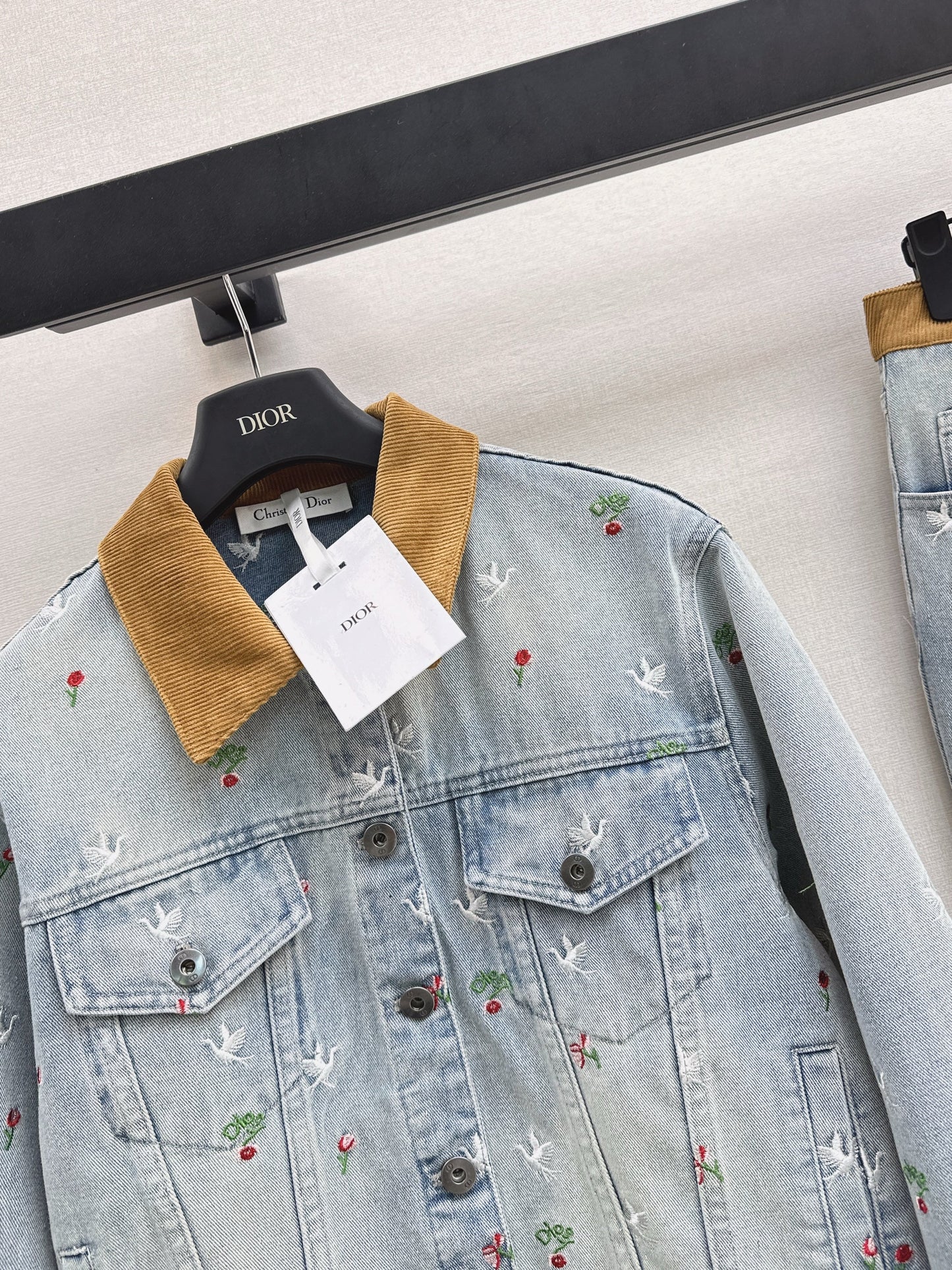 CD NEW embroidery denim jacket