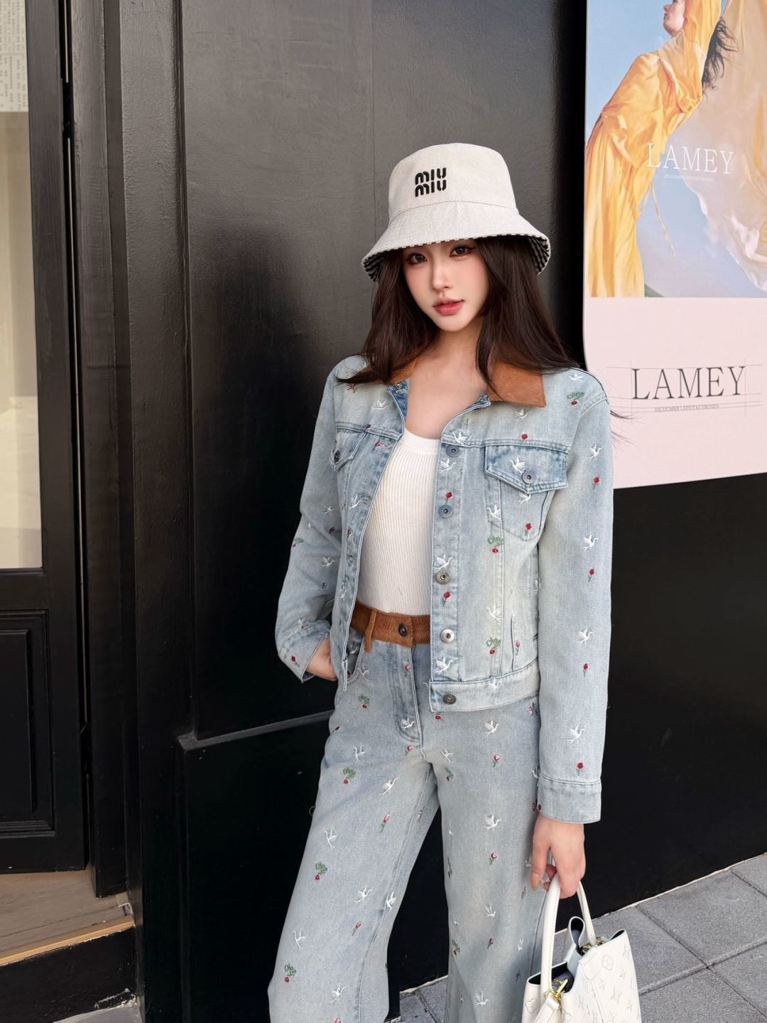 CD NEW embroidery denim jacket