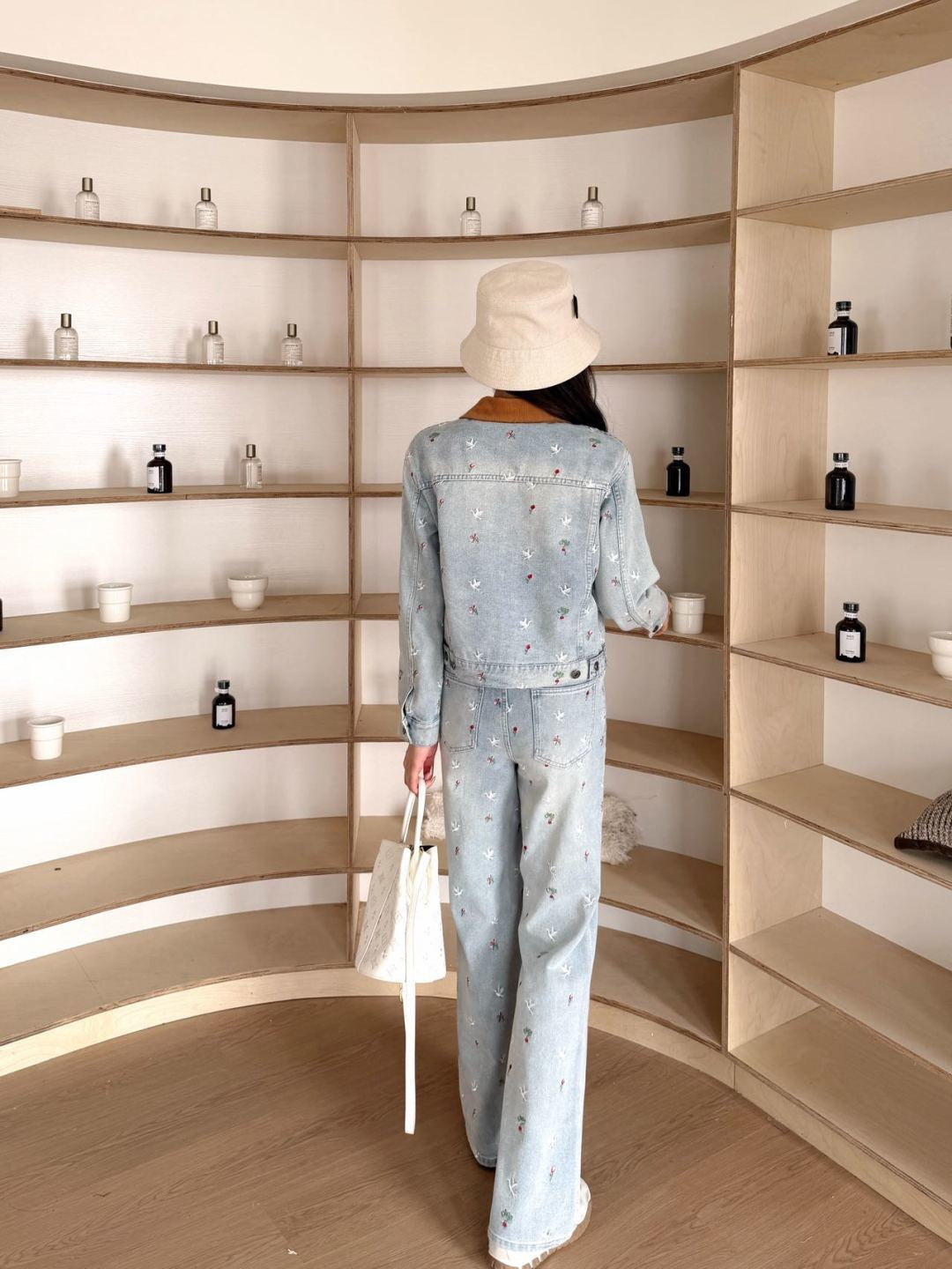 CD NEW embroidery straight jeans