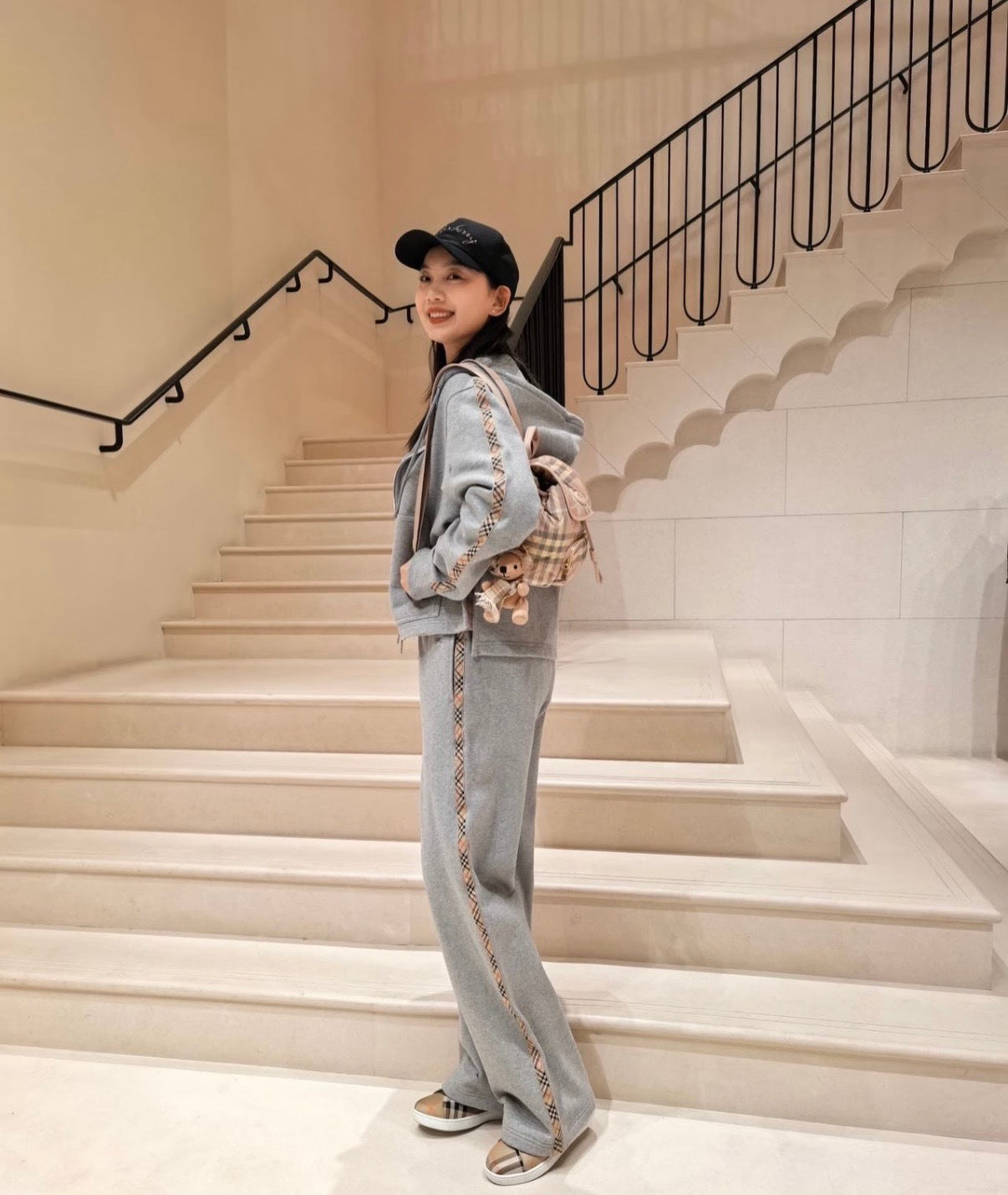 Bur NEW causal tracksuit