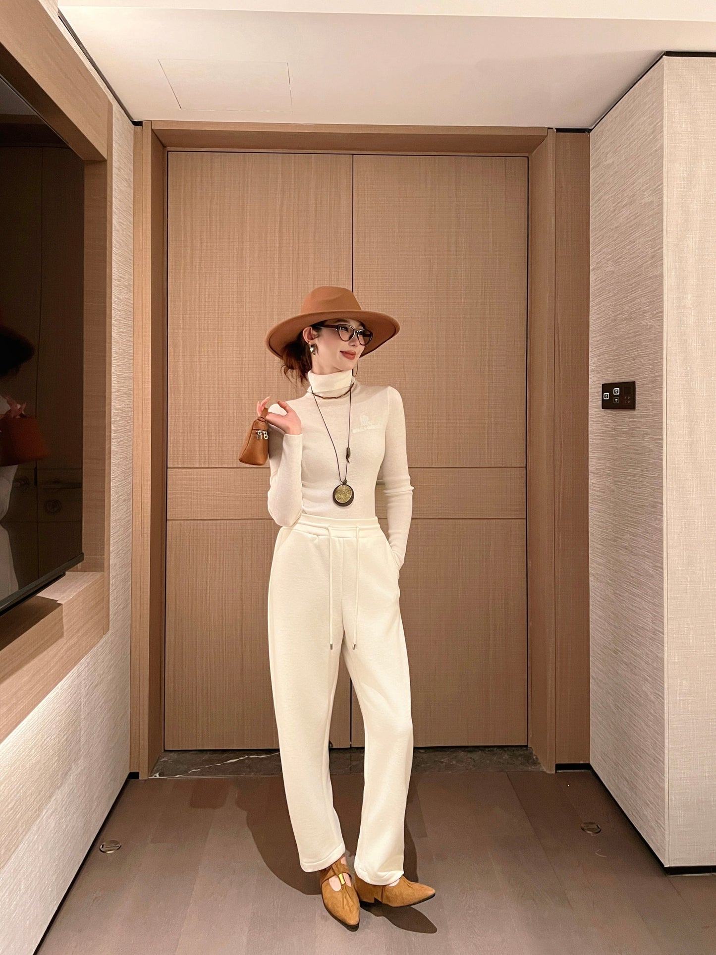 Loro NEW causal pants