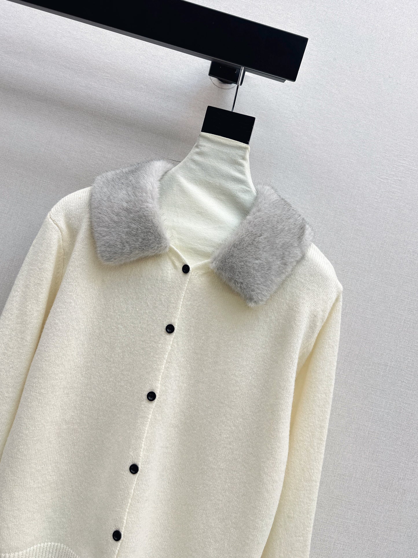 Miu NEW wool cardigan