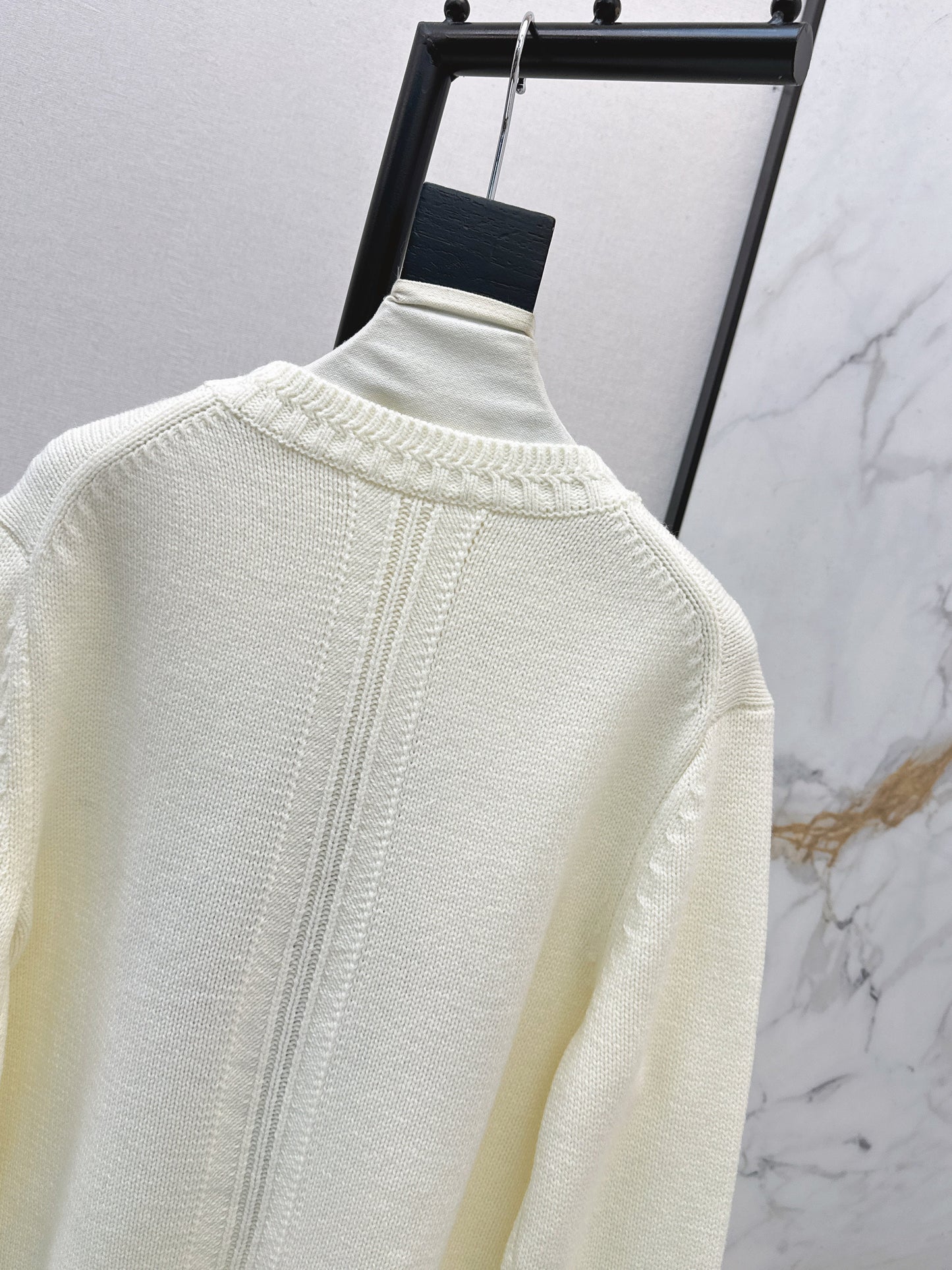 Ral NEW embroidery sweater