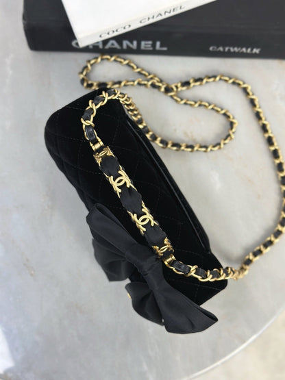 Chan NEW 25K bow chain shoulder bag
