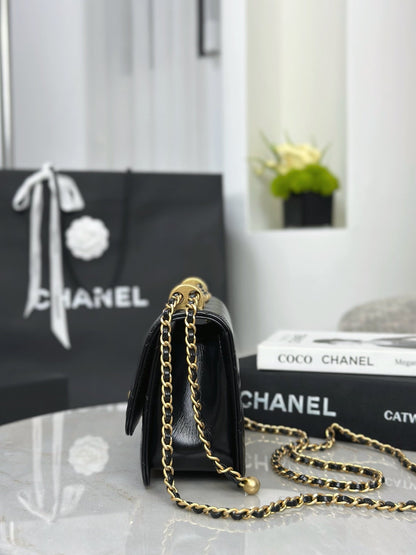 Chan NEW 25S chain shoulder bag