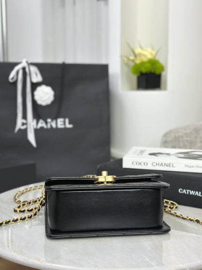Chan NEW 25S chain shoulder bag
