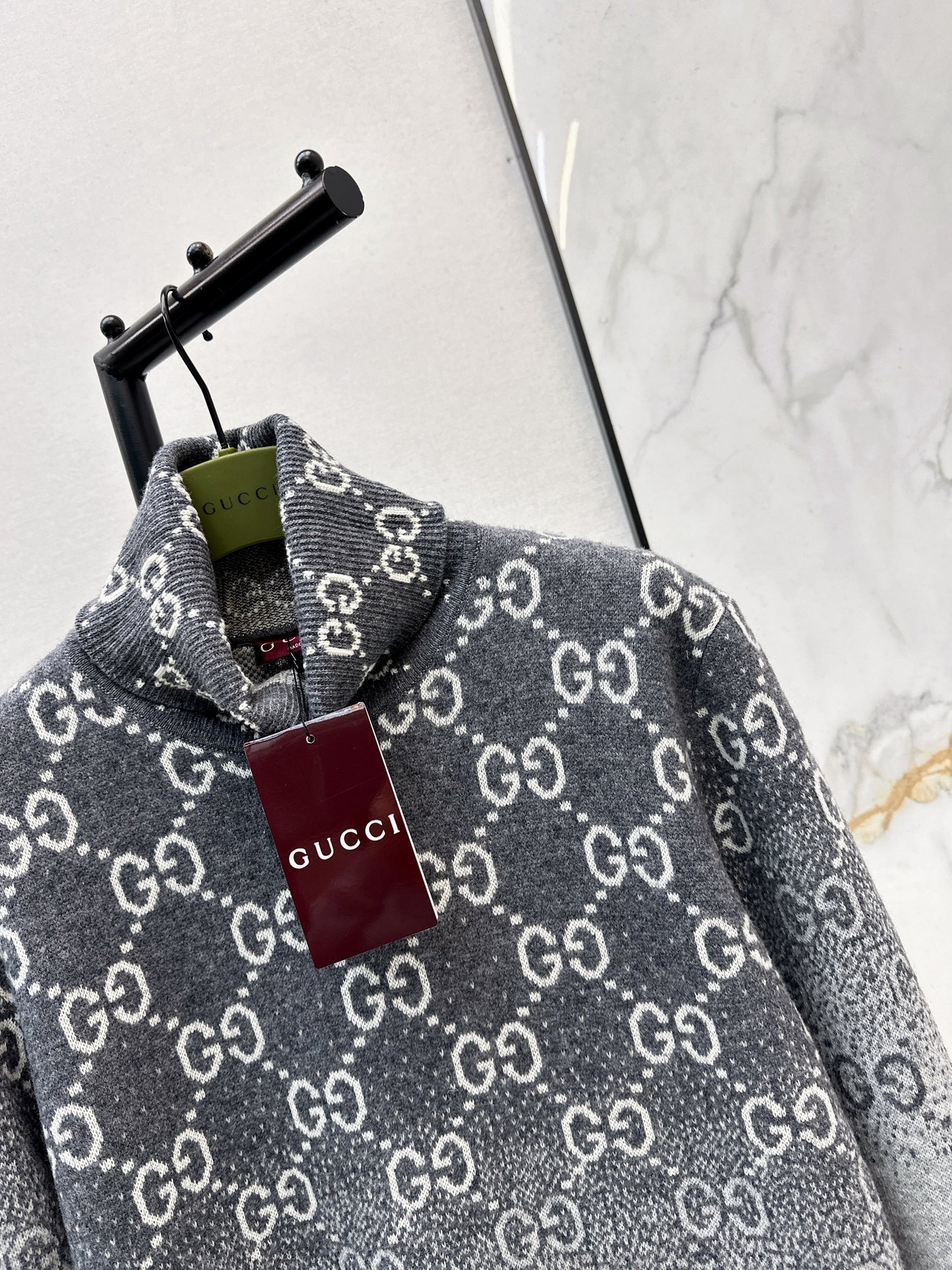 Guc NEW  high neck gradient pullover sweater