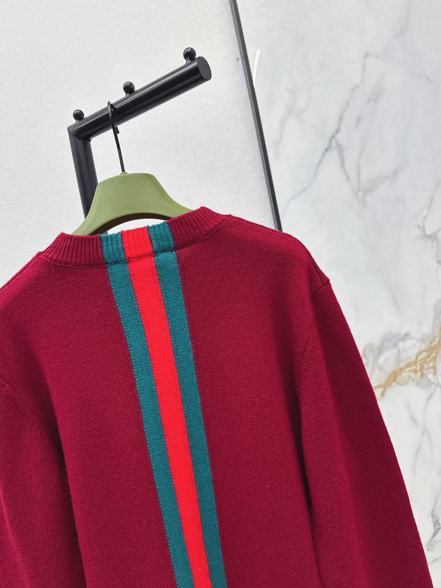 Guc NEW cashmere pullover sweater