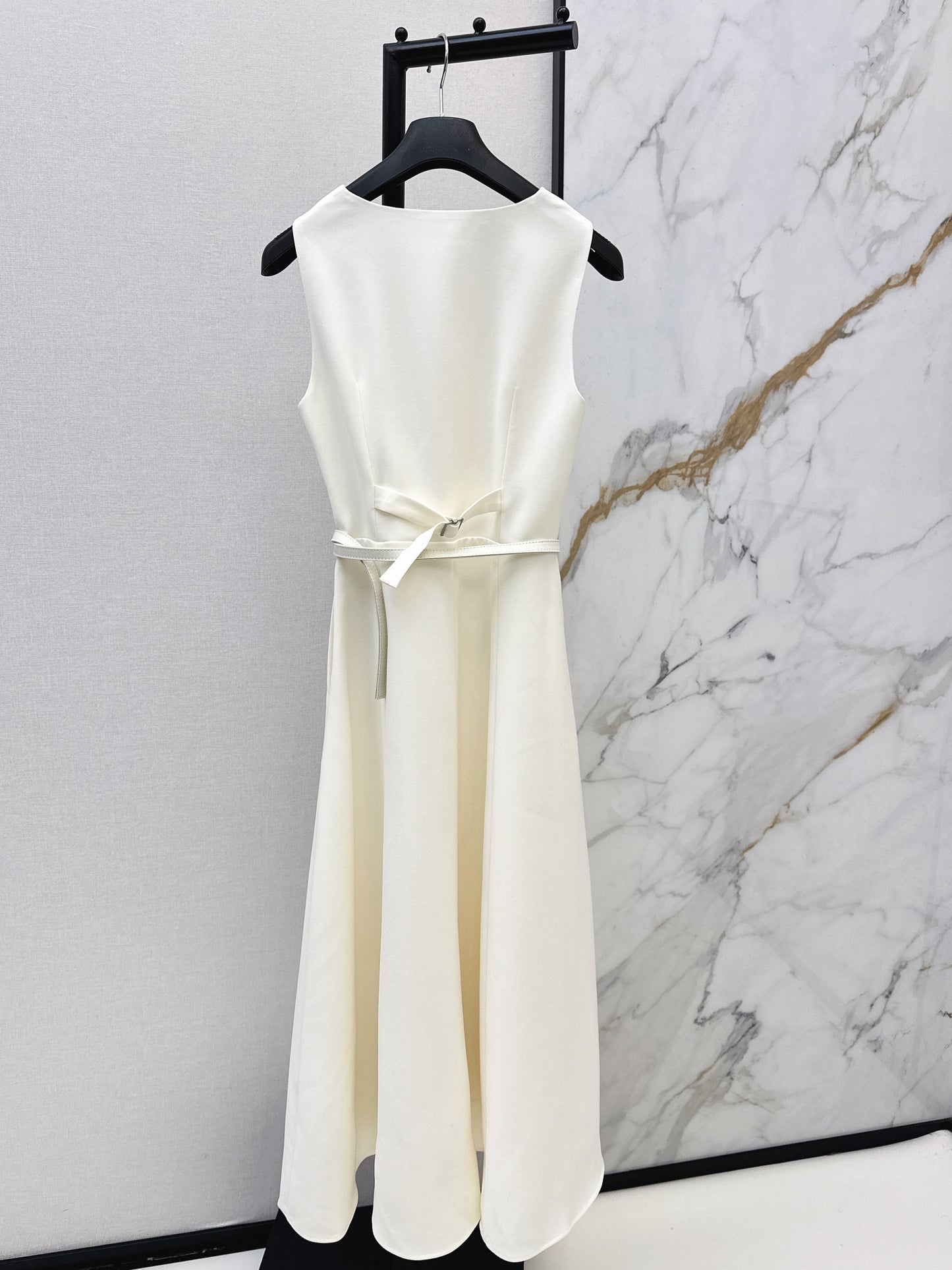 CD NEW sleeveless back-bow cocktail dress