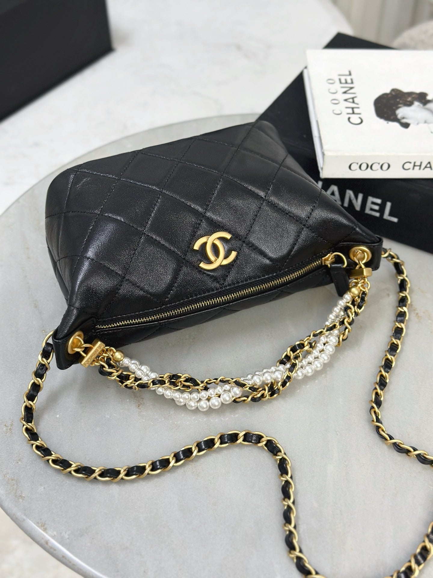 Chan NEW 26C hobo pearl chain bag