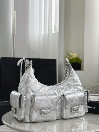 Chan NEW 25C hobo bag