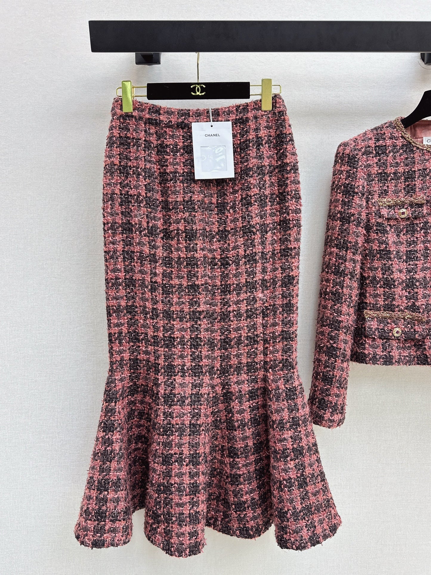 Chan NEW woven jacke +woven fishtail skirt set