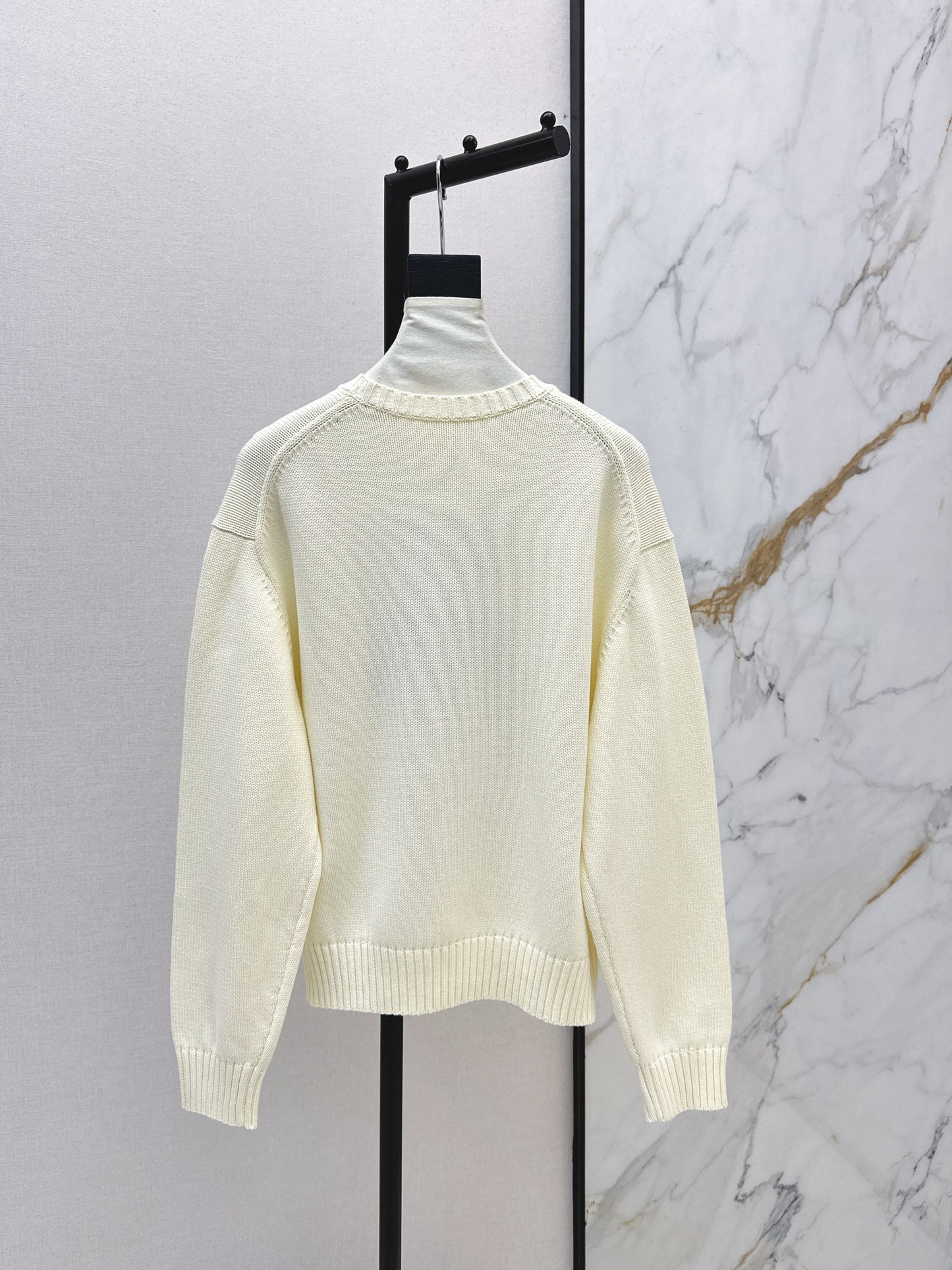 Ral NEW embroidered sweater