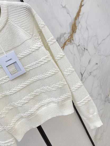 Chan NEW cable knit sweater