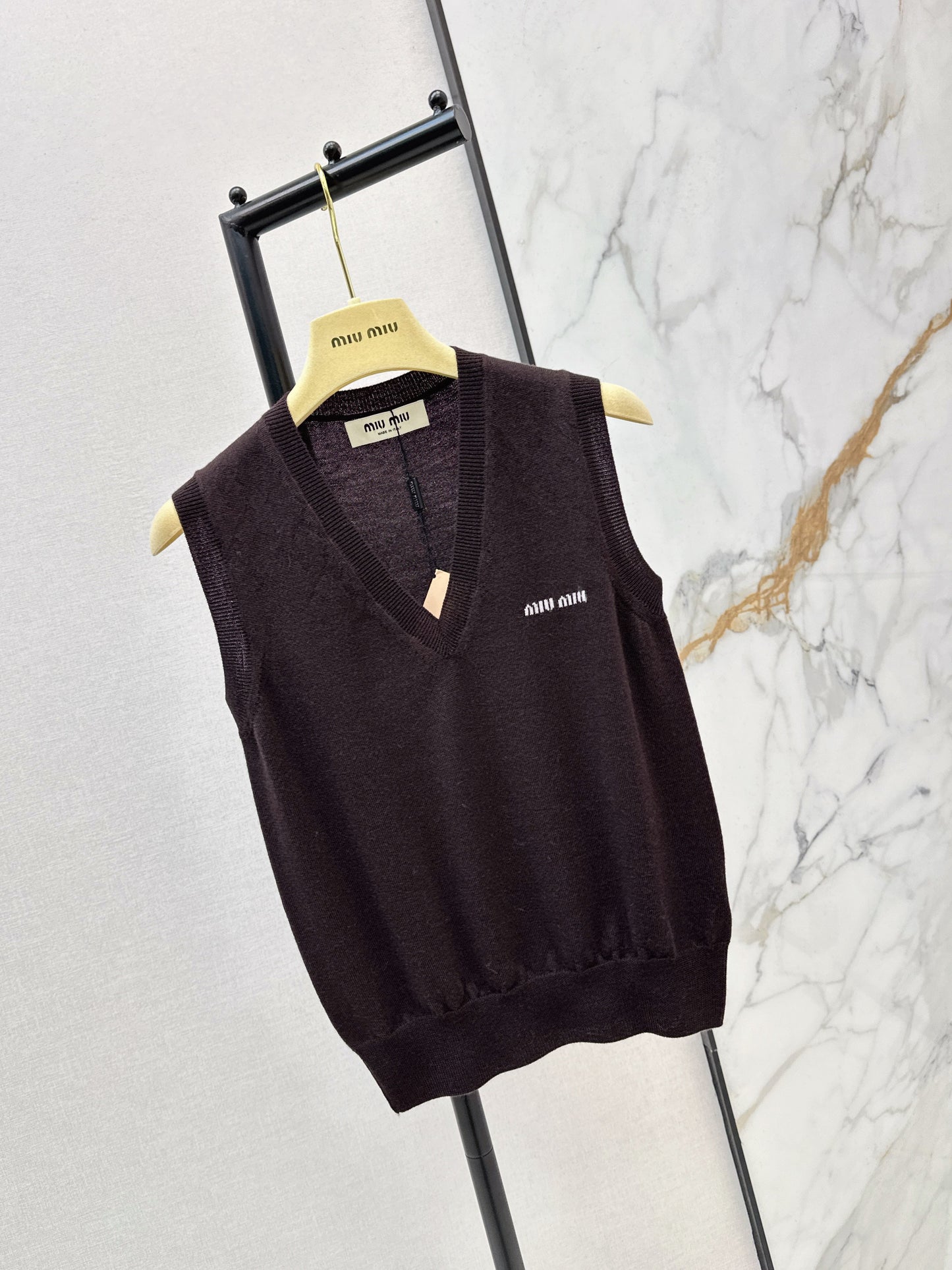 Miu NEW letter logo vest