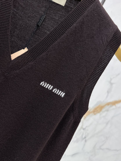 Miu NEW letter logo vest