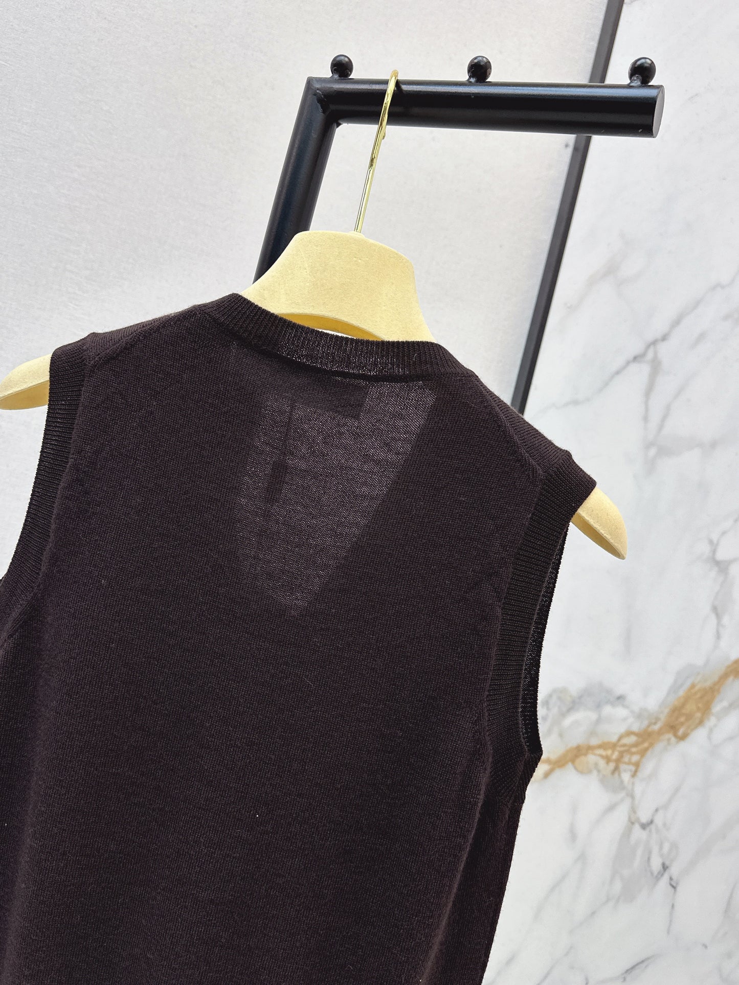 Miu NEW letter logo vest