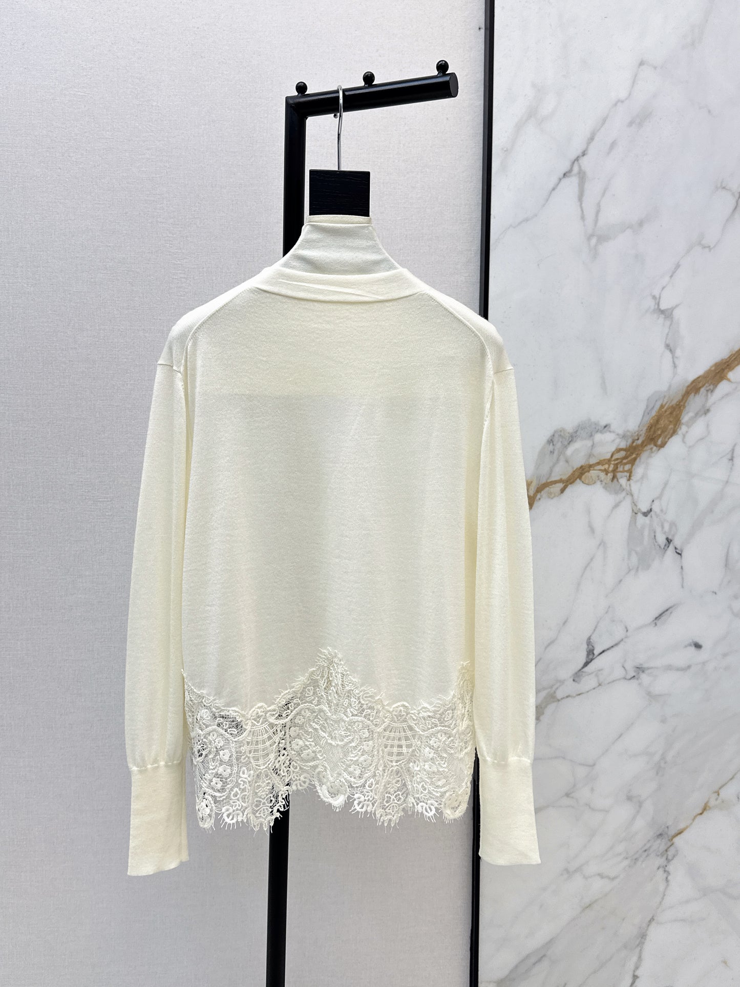 Es NEW slace contract cardigan