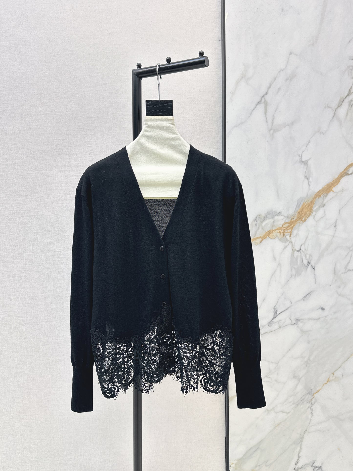 Es NEW slace contract cardigan