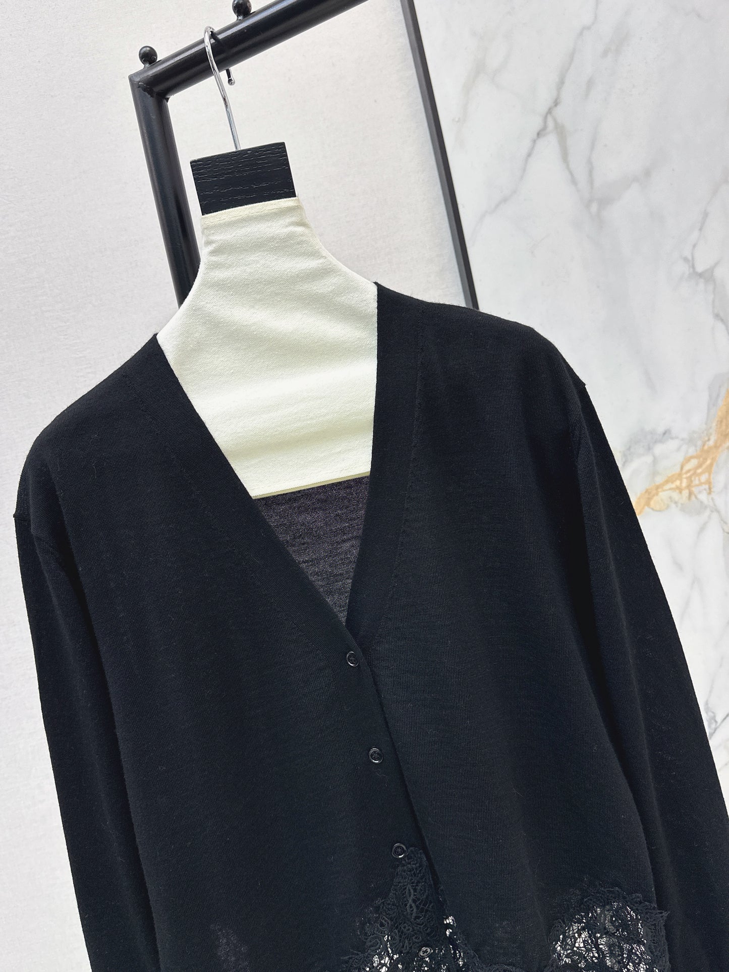 Es NEW slace contract cardigan