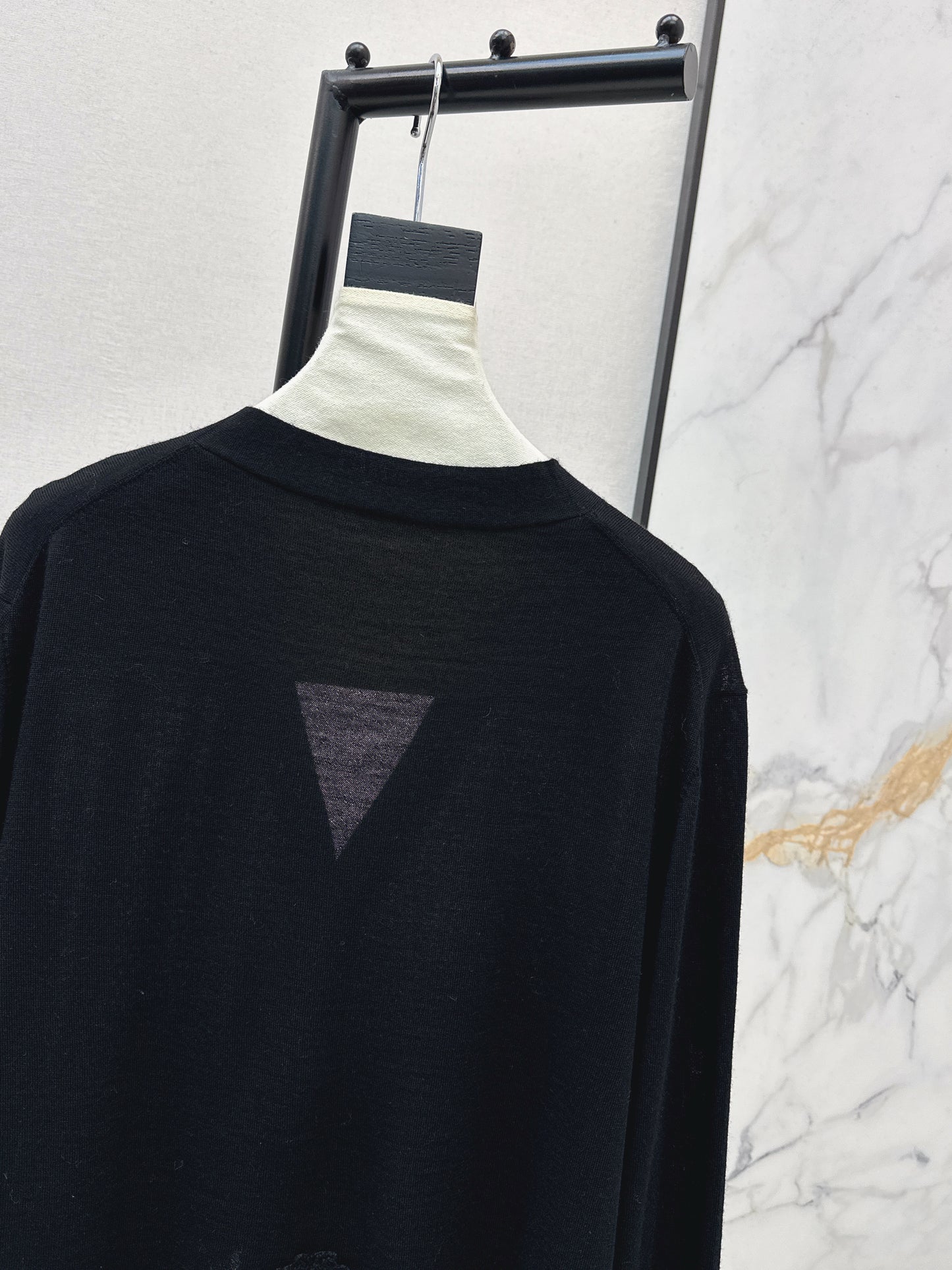 Es NEW slace contract cardigan