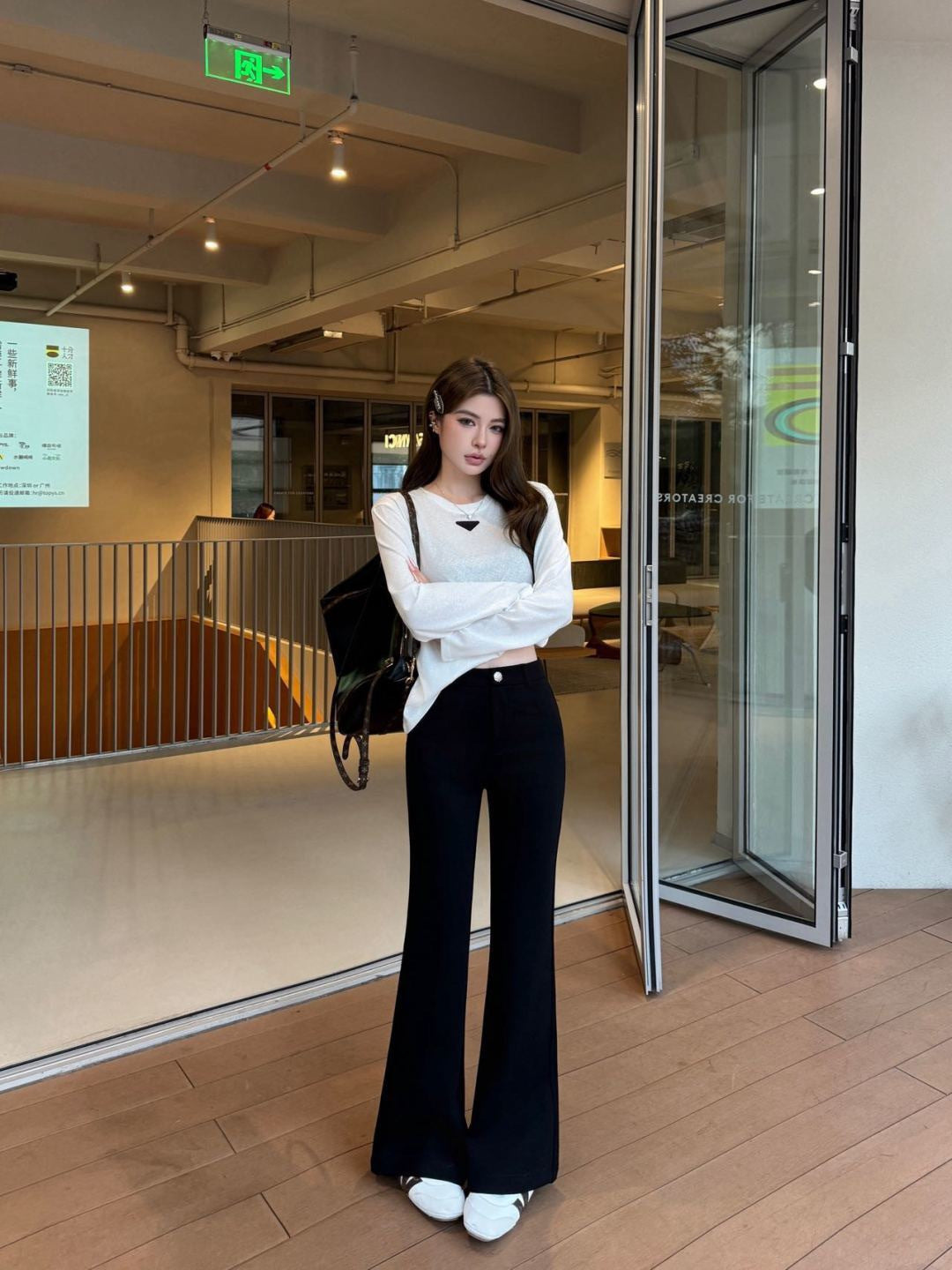 Chan NEW flared pants