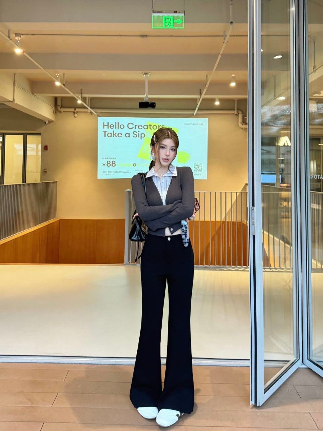 Chan NEW flared pants