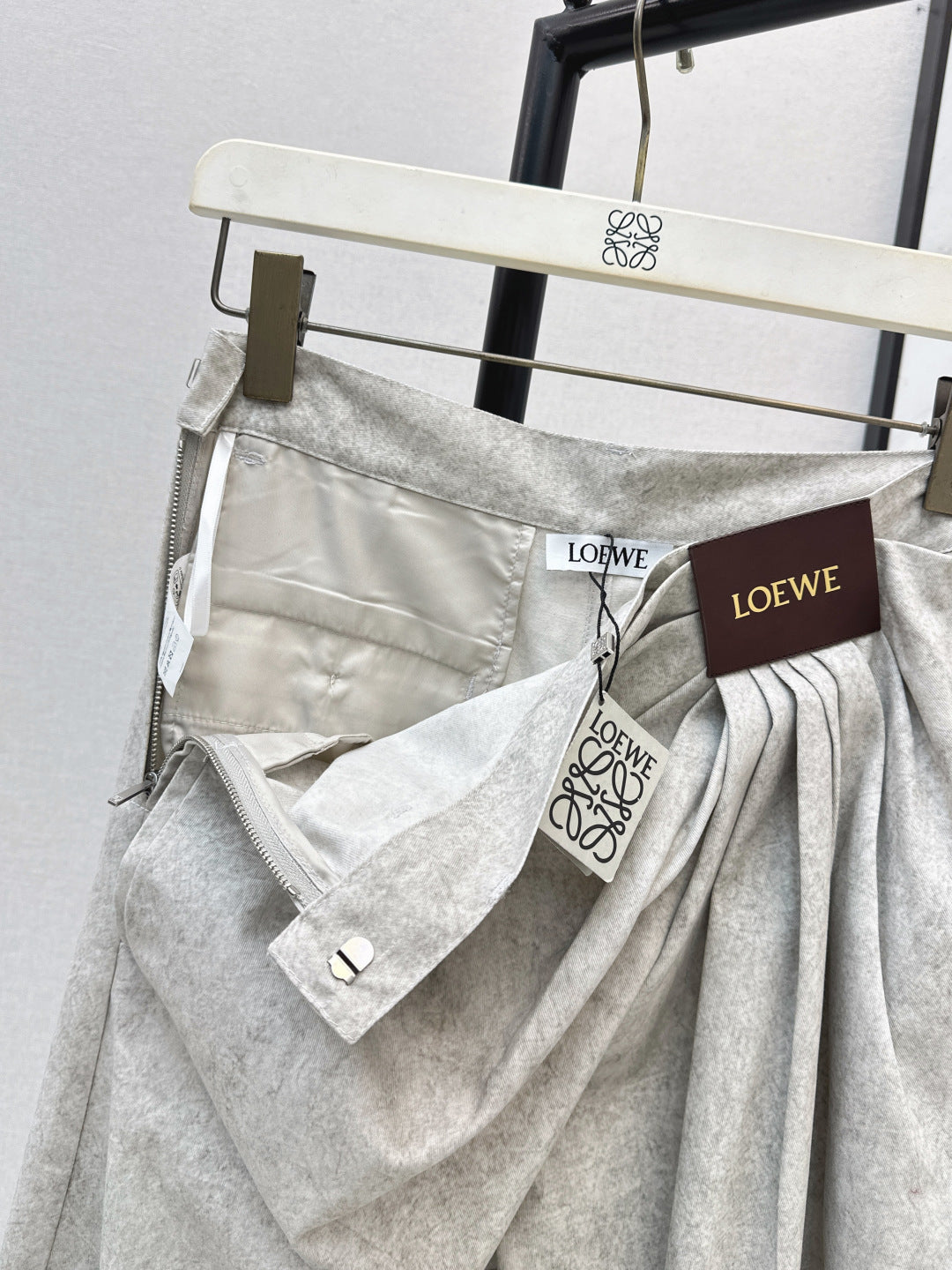 Loe NEW crinkled pants