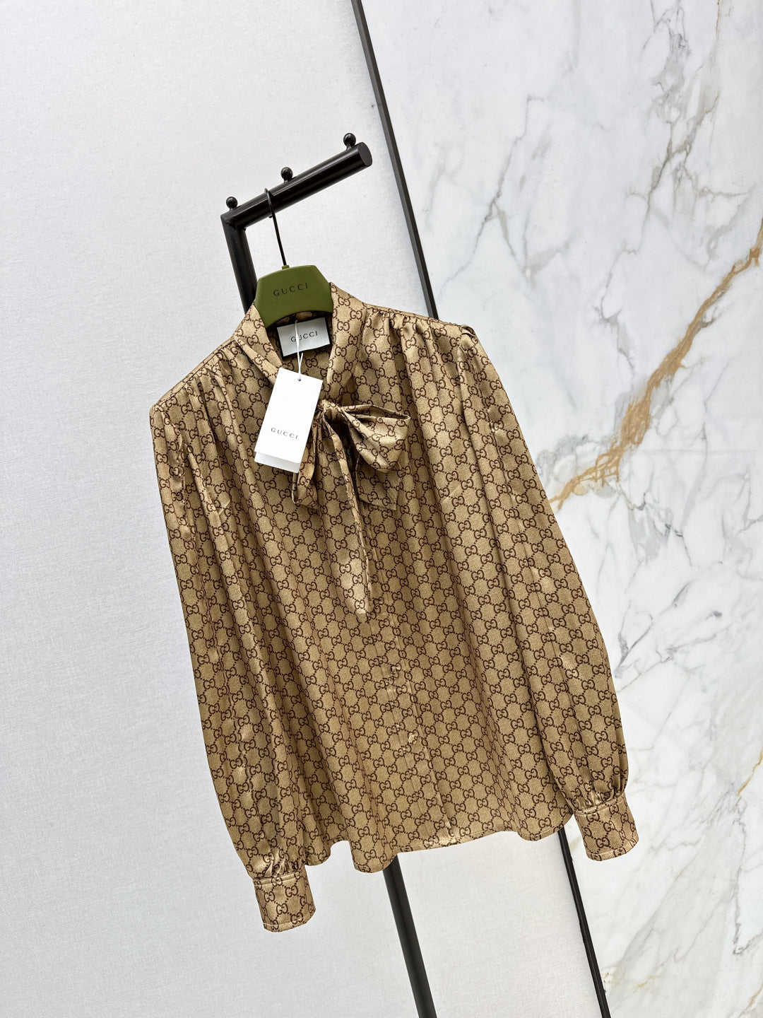 Guc NEW print shirts