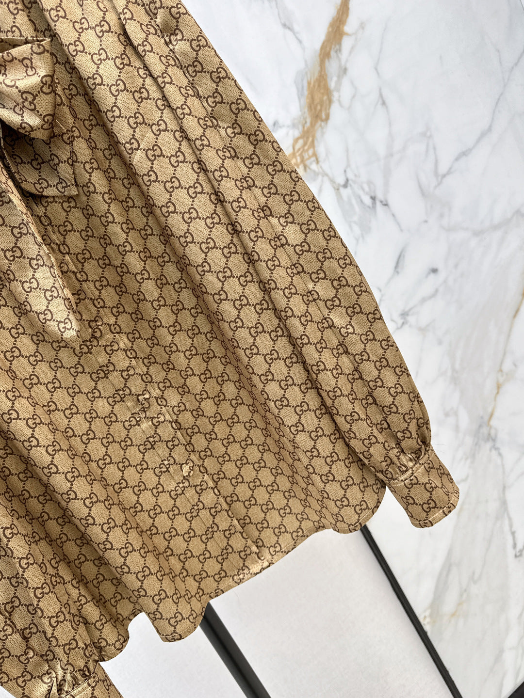 Guc NEW print shirts