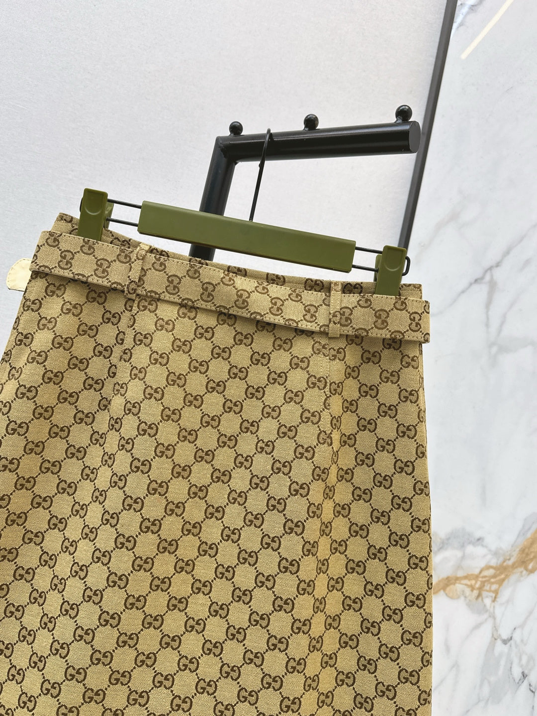 Guc NEW jacquard skirt with belted