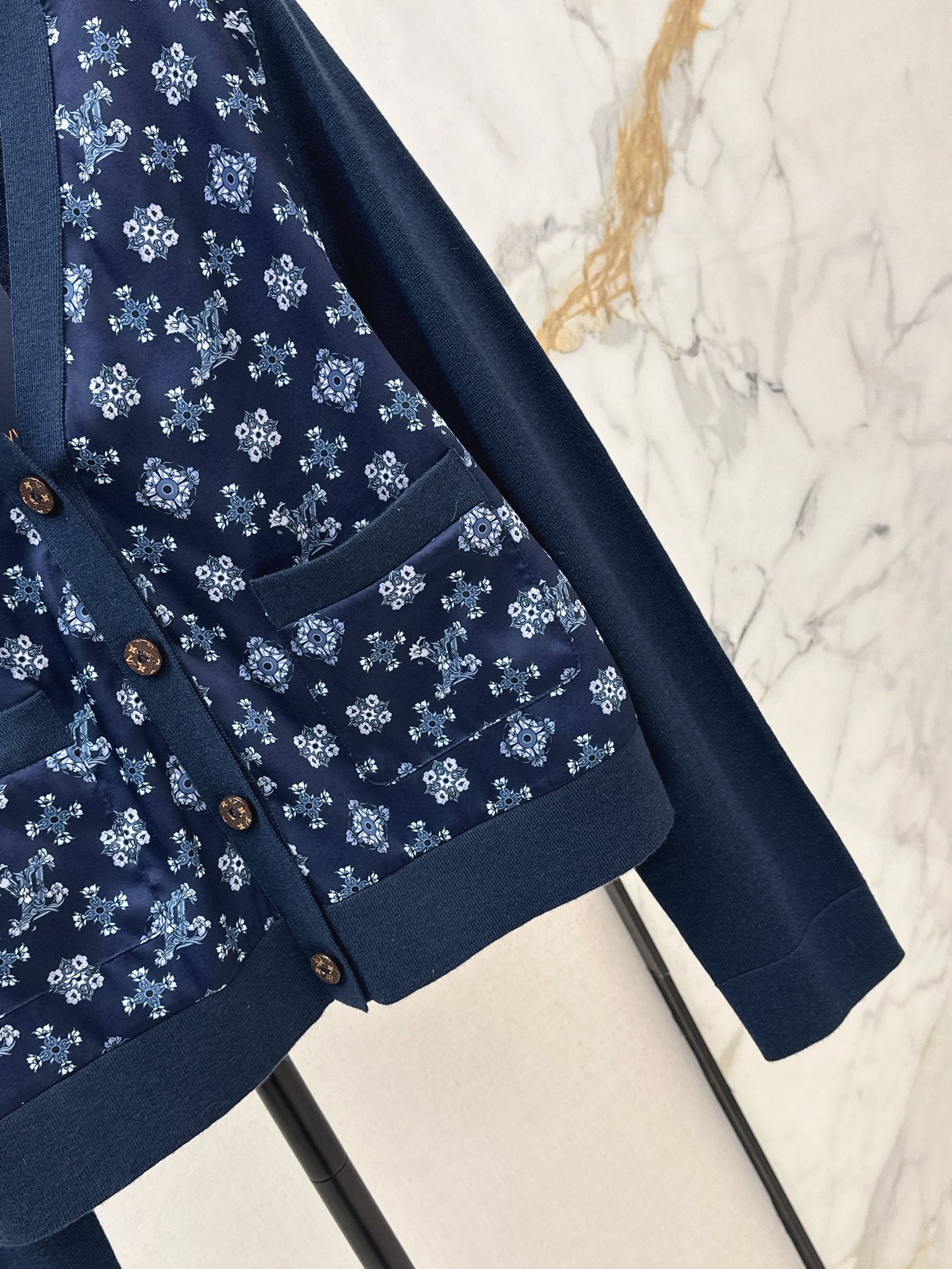 Louis NEW print contract knit sweater