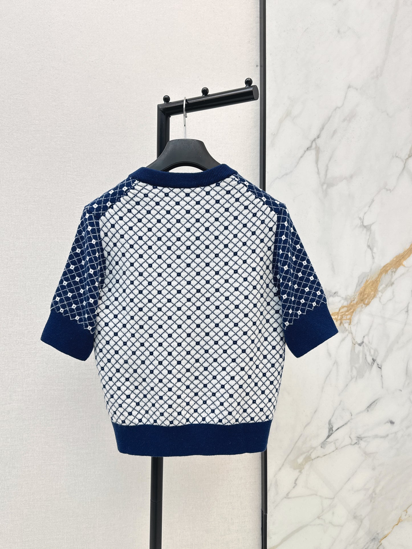 CD NEW v-neck knitwear