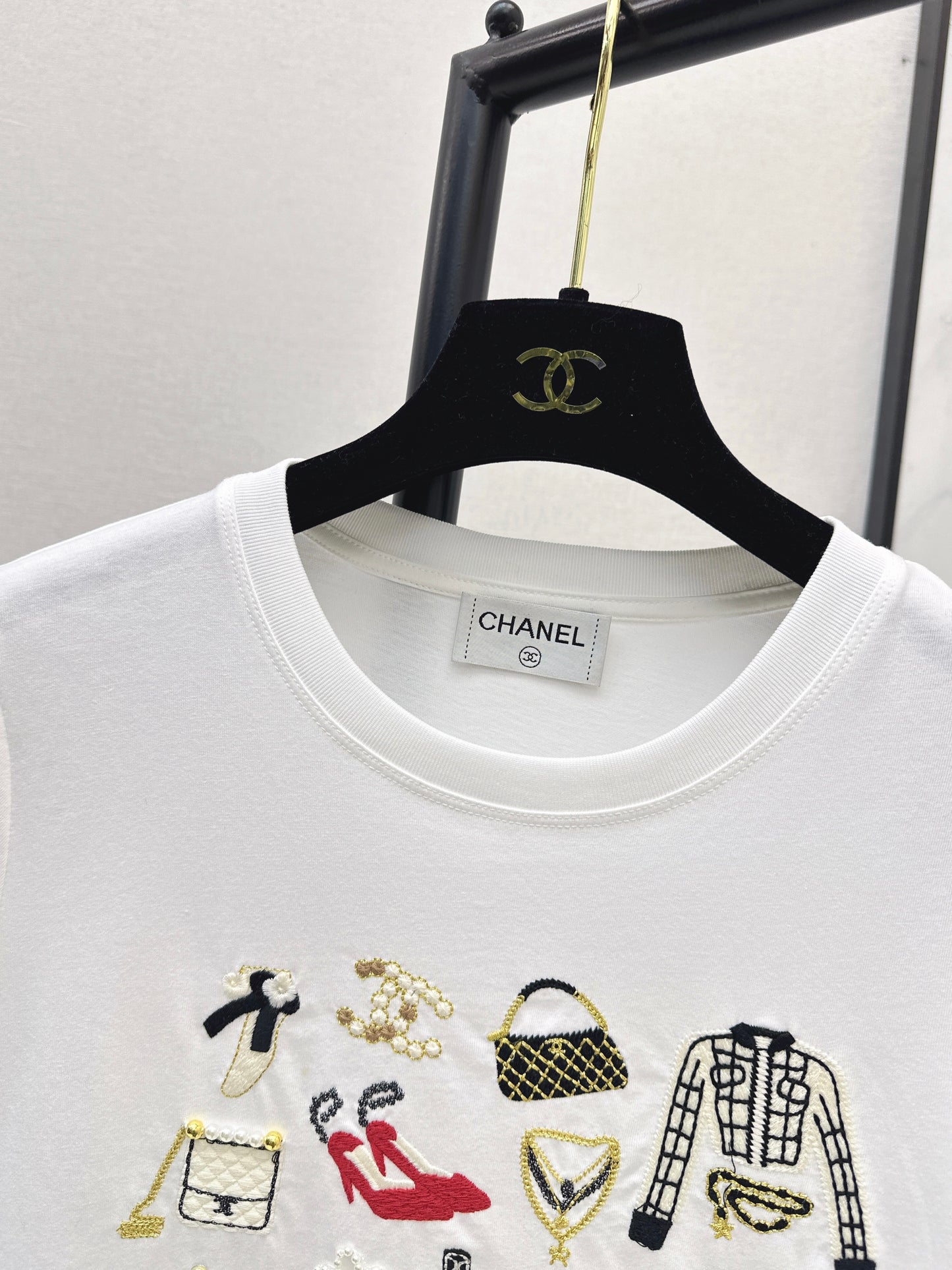 Chan NEW vintage embroidery beading t-shirt