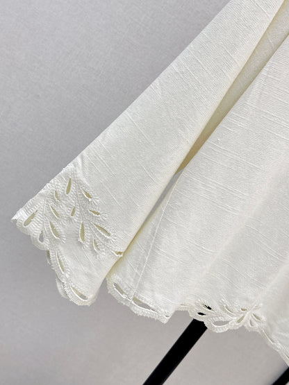 Max NEW embroidery flouncesleeve top