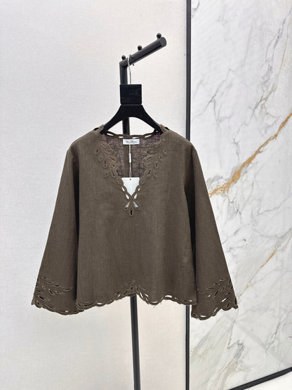 Max NEW embroidery flouncesleeve top