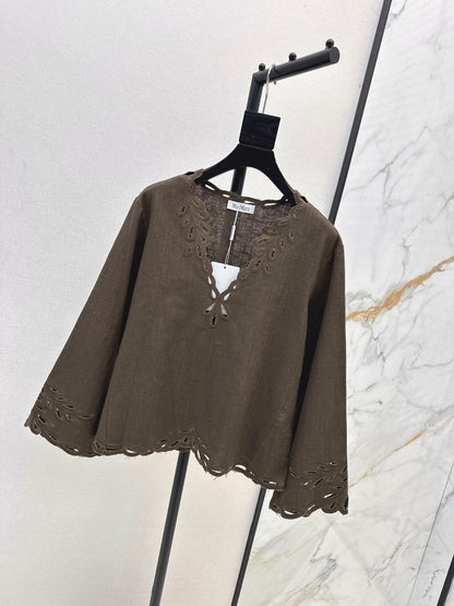 Max NEW embroidery flouncesleeve top