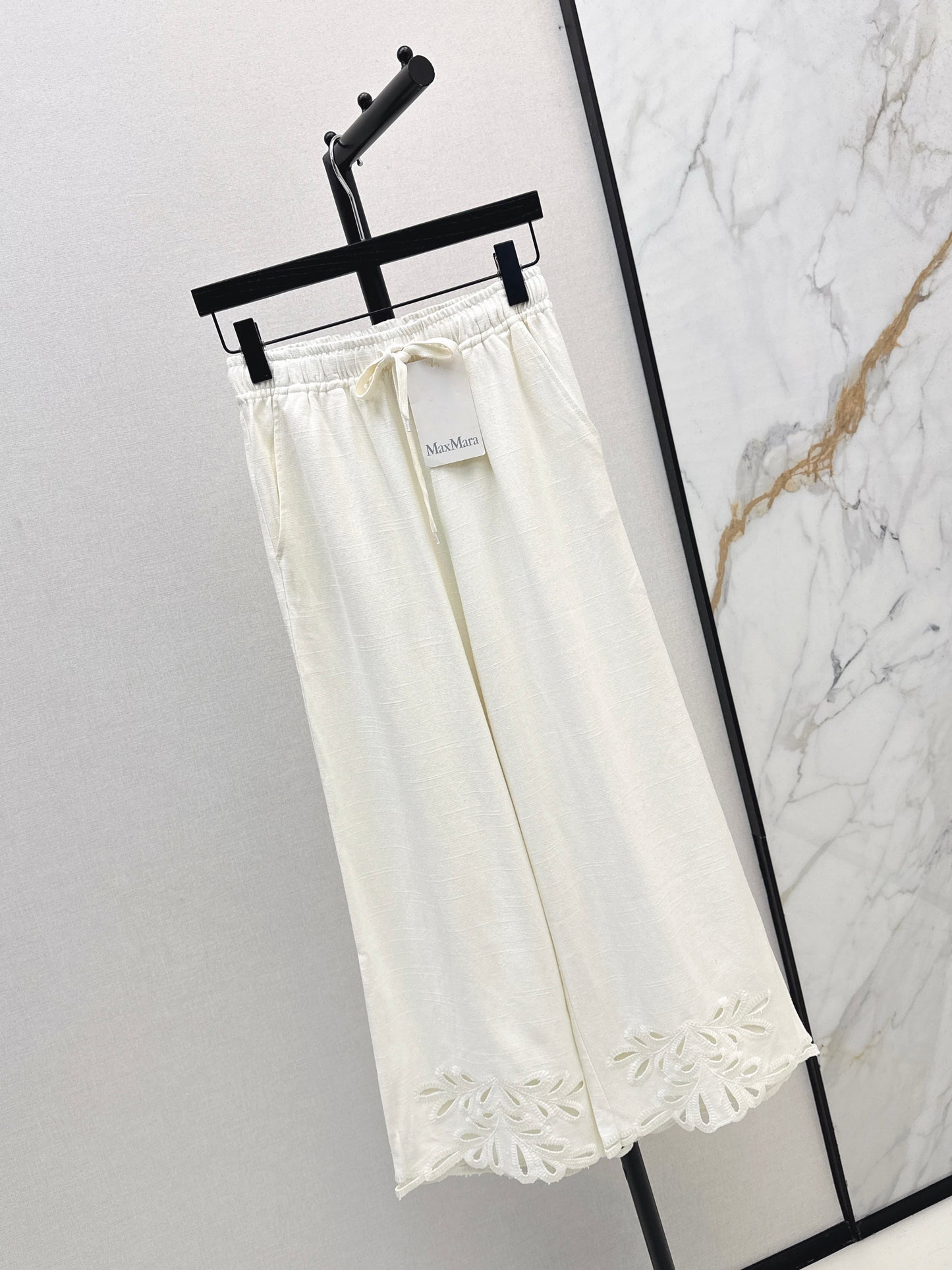 Max NEW straight pants