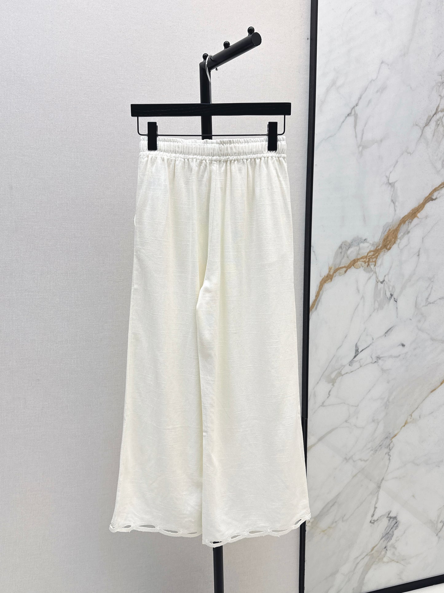 Max NEW straight pants