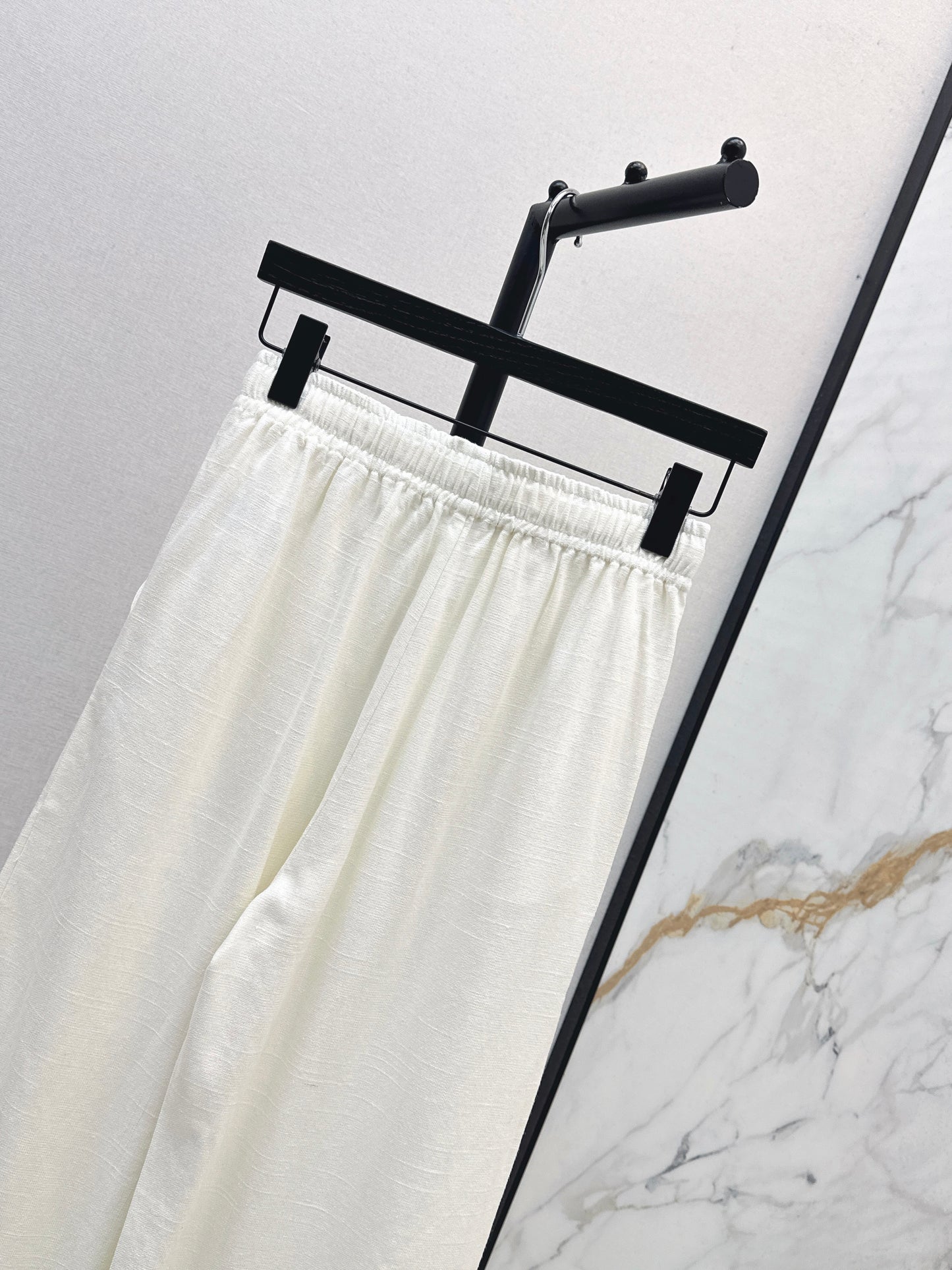 Max NEW straight pants