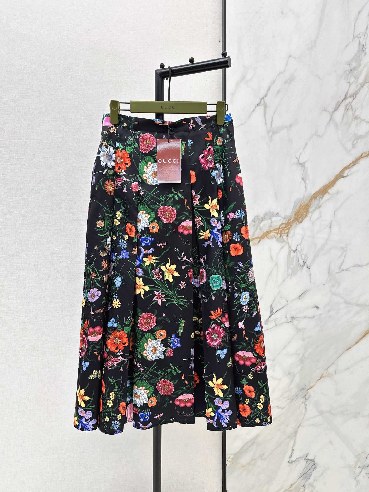 Guc NEW floral print silk skirts