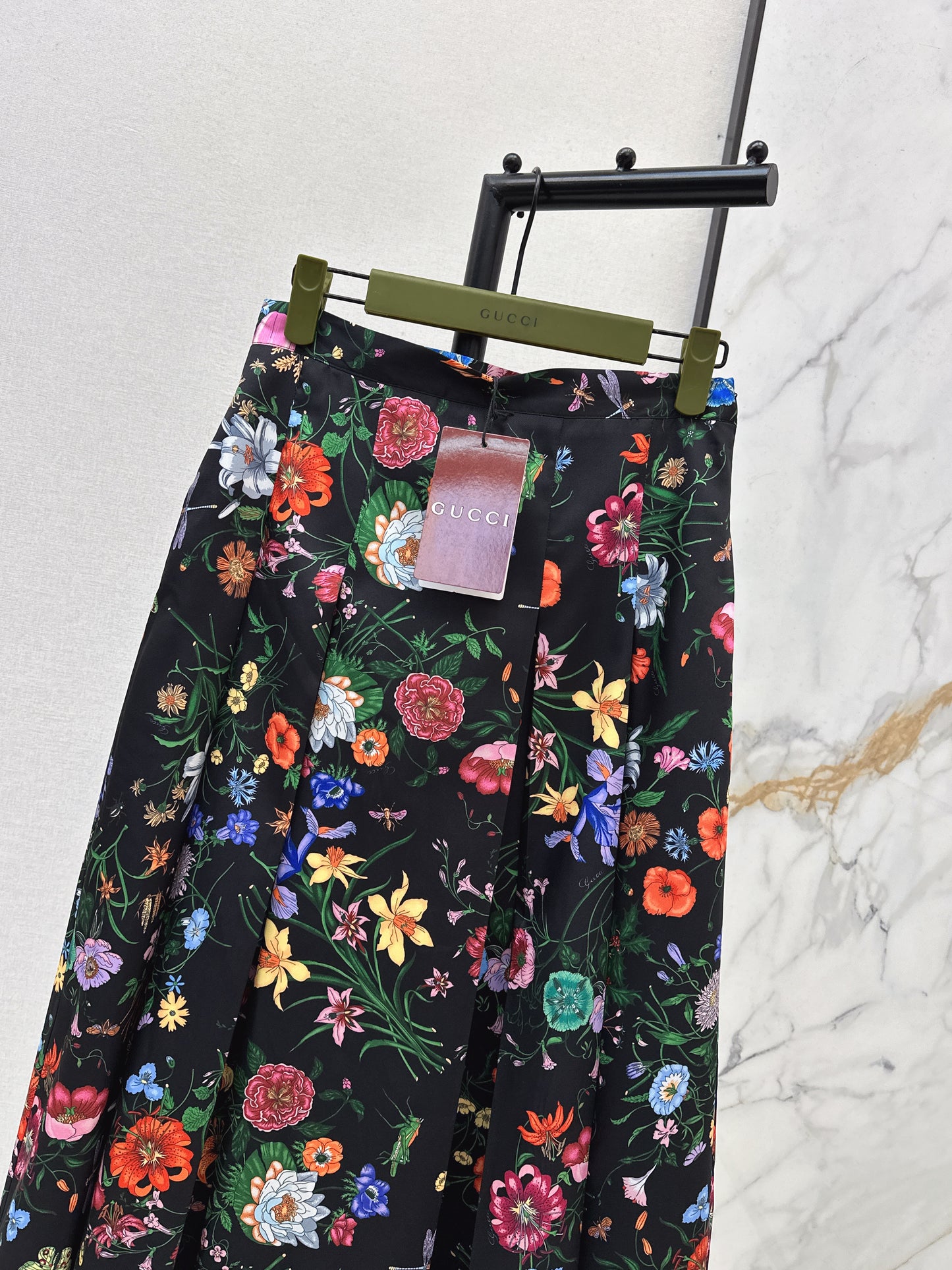 Guc NEW floral print silk skirts