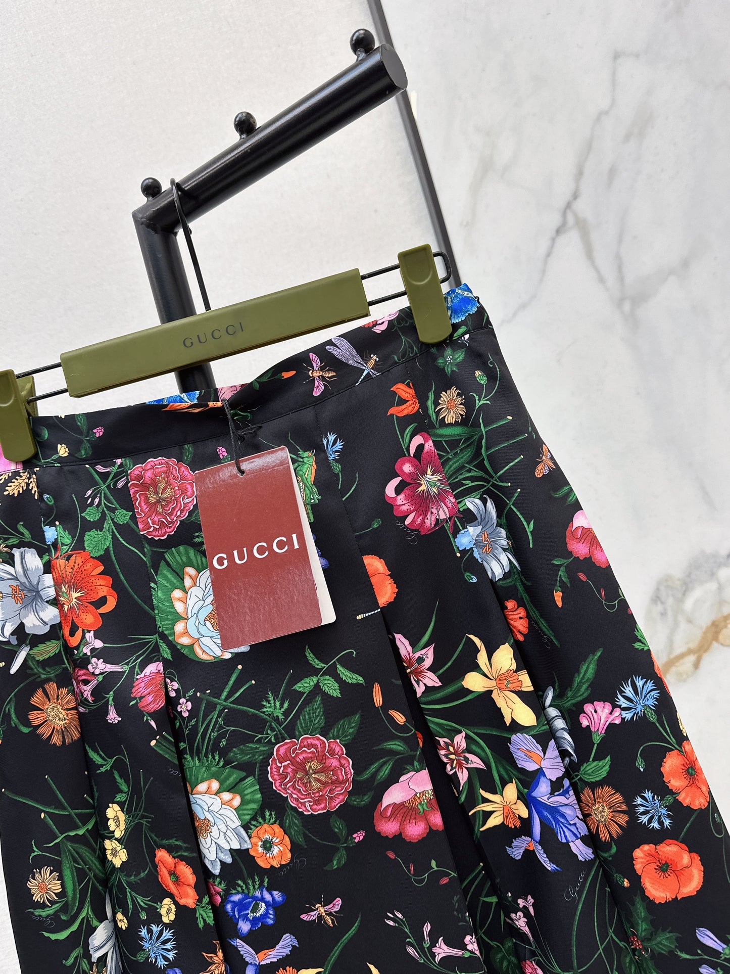 Guc NEW floral print silk skirts