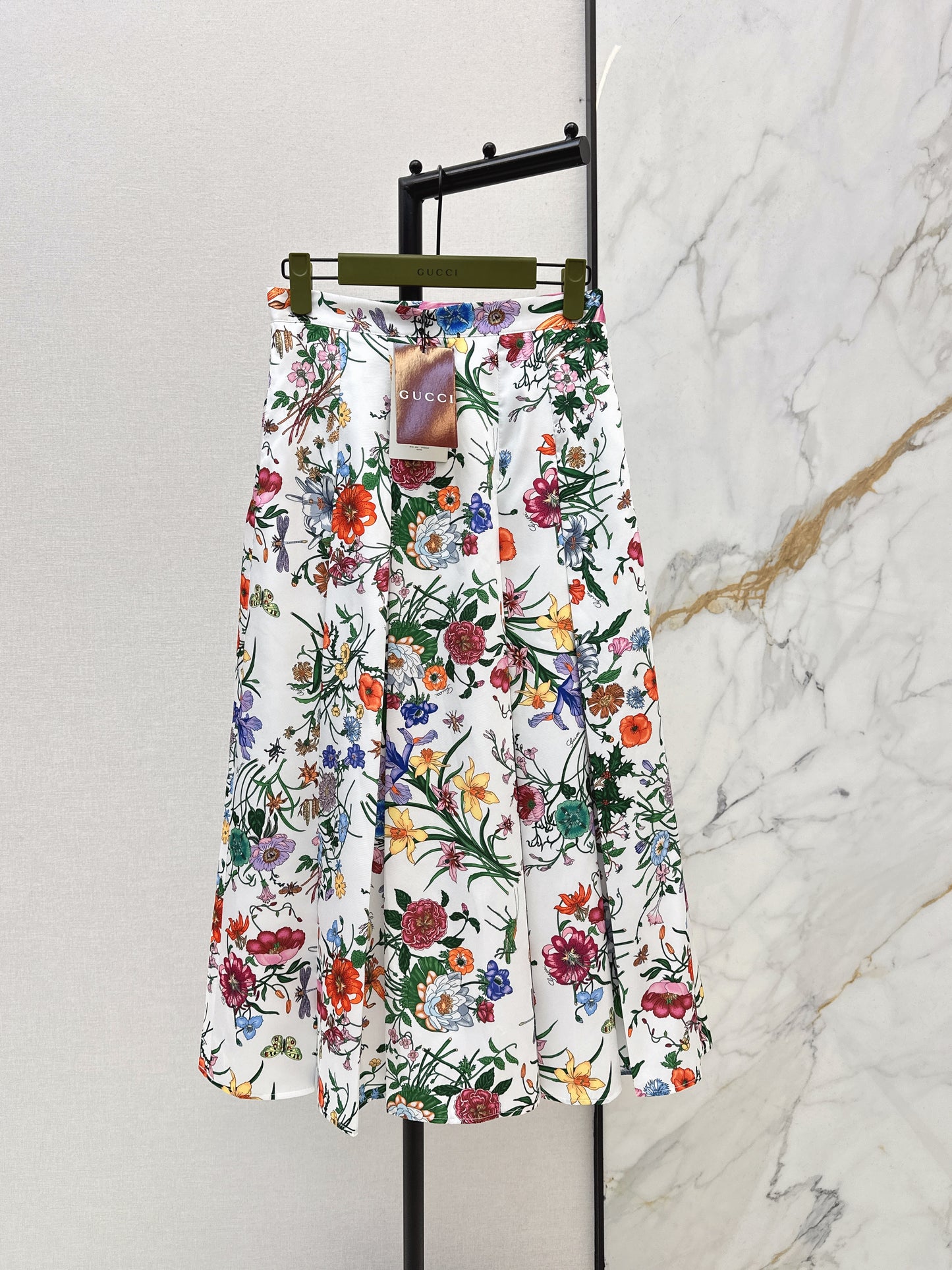 Guc NEW floral print silk skirts