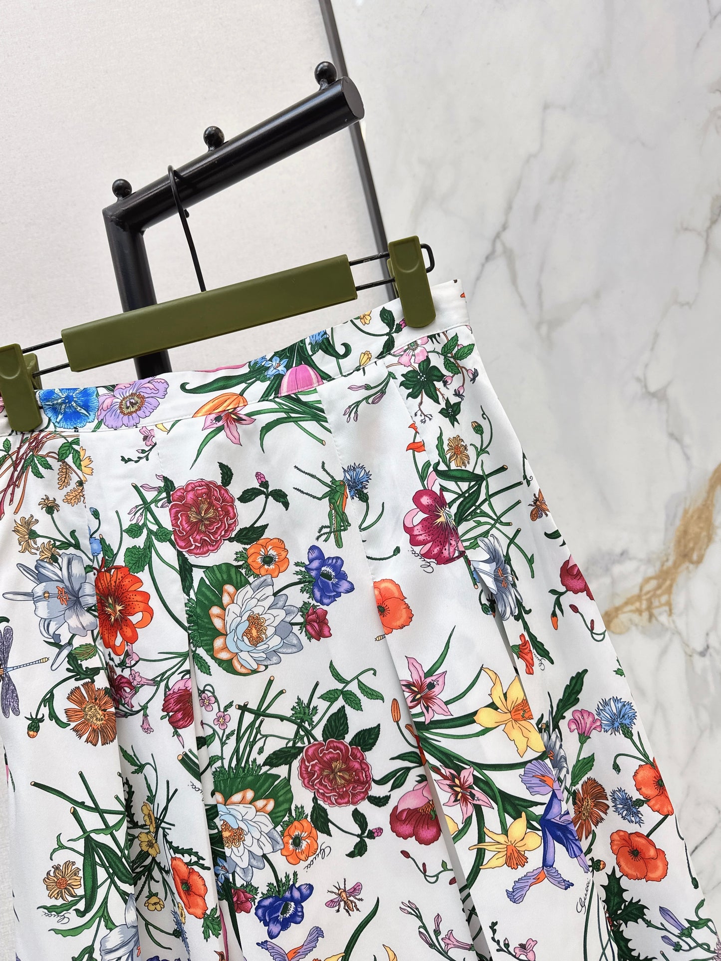 Guc NEW floral print silk skirts