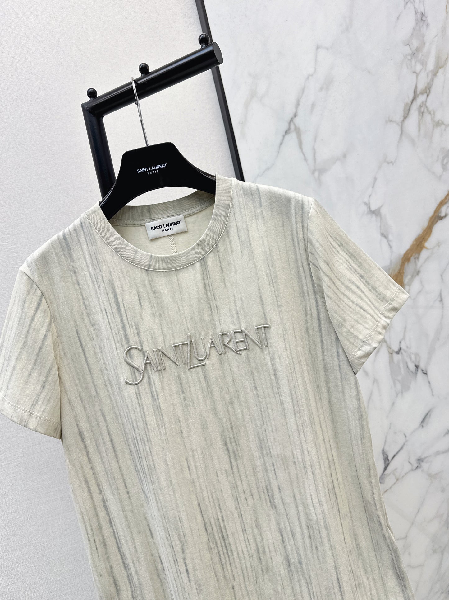 Saint NEW embroidery t-shirt