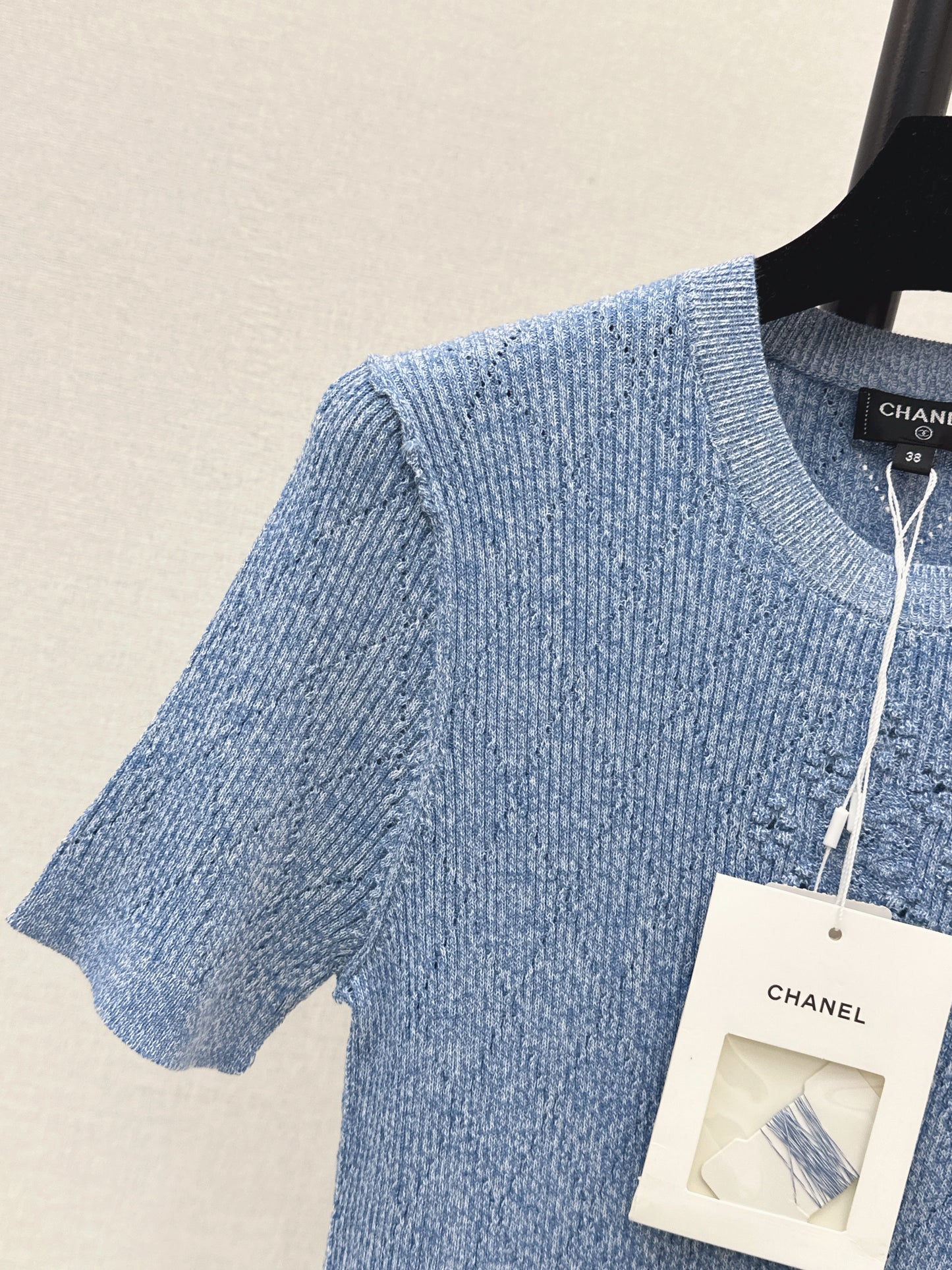 Chan NEW 3D floral knit short-sleeved top