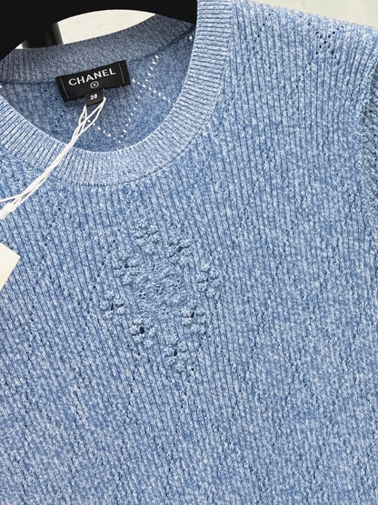 Chan NEW 3D floral knit short-sleeved top